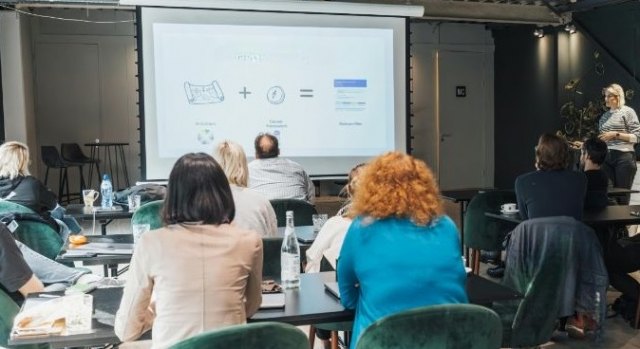 El Gobierno regional destina más de 1,2 millones para formar a más de 2.000 personas desempleadas en sectores clave - 1, Foto 1