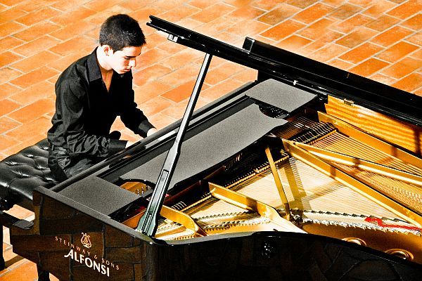 Alumnos del Conservatorio Superior de Música de Murcia ofrecen el Recital Jóvenes Intérpretes en el Teatro Villa de Molina el jueves 12 de mayo - 1, Foto 1