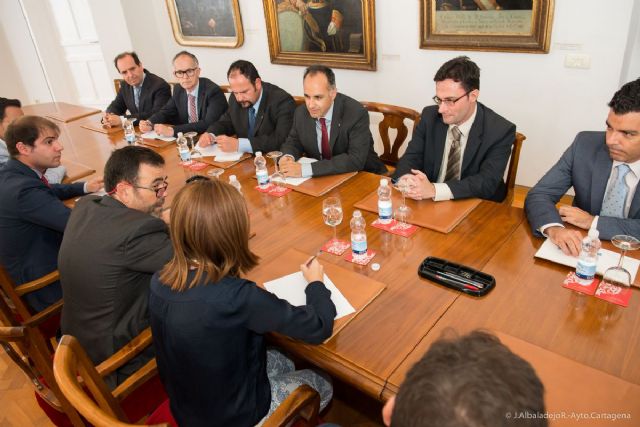 El alcalde da la bienvenida al nuevo rector y equipo directivo de la UPCT - 1, Foto 1