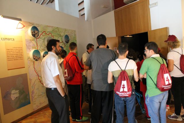 Jóvenes con discapacidad intelectual sellan en el Museo del Vino de Bullas en su camino hacia Caravaca para ganarse el Jubileo - 2, Foto 2