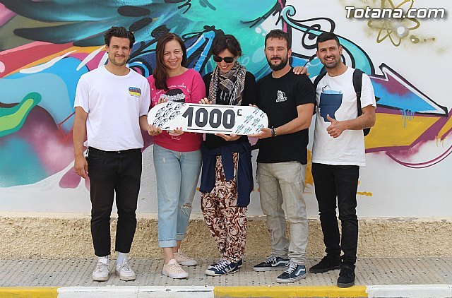 Ministros del Aire entrega un donativo de 1.000 € a la Asociación Cazalla Intercultural de Lorca, Foto 1