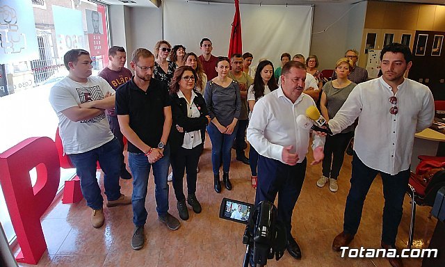 Los socialistas totaneros realizaron un homenaje de despedida a Alfredo Pérez Rubalcaba, Foto 1