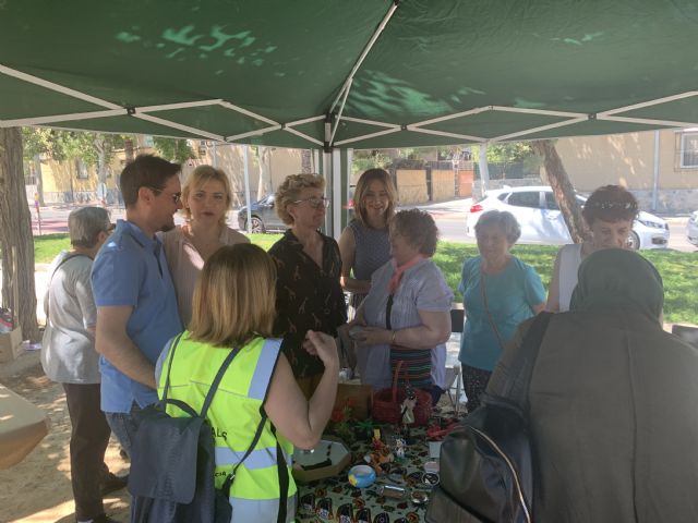 El barrio de Los Rosales de El Palmar acoge 'La fuente de las culturas' - 1, Foto 1