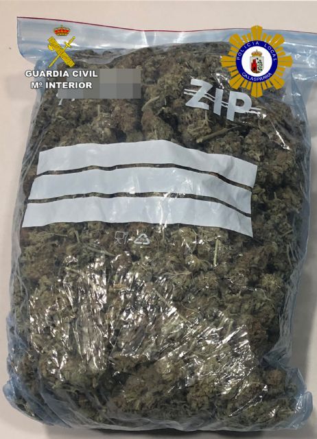 Sorprenden a dos vecinos de Calasparra con más de 600 gramos de marihuana en cogollos - 3, Foto 3