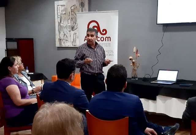 El desayuno de mayo de ASECOM trata la ley de protección de datos - 3, Foto 3