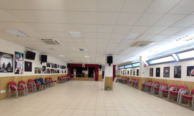 El centro de mayores de San Antón acoge la exposición itinerante 'Mayores y Diversidad' - 1, Foto 1