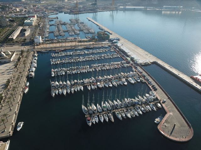 El puerto deportivo del Real Club de Regatas renueva Bandera Azul - 1, Foto 1