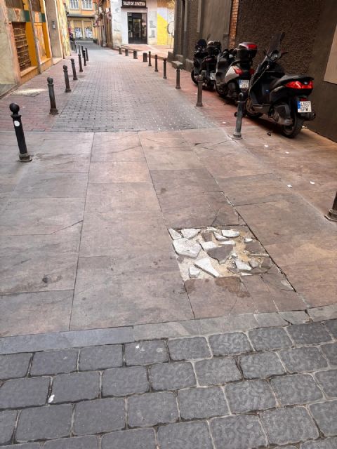 El PSOE lamenta el abandono del barrio de Santa Eulalia y acusa al PP de gobernar solo para las “cuatro calles del centro” - 1, Foto 1