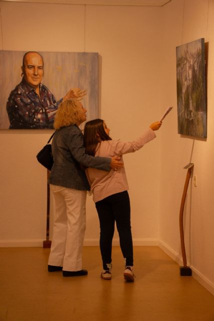 La exposición Personajes y lugares de nuestra historia, de Mari Cruz Fernández, puede visitarse ya en la Casa de Cultura de Bullas - 5, Foto 5