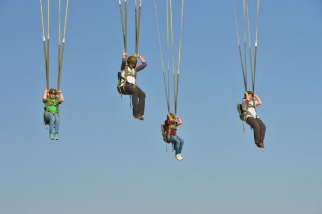 Últimas plazas para inscribirse en el curso de paracaidismo de la Universidad Internacional del Mar - 1, Foto 1