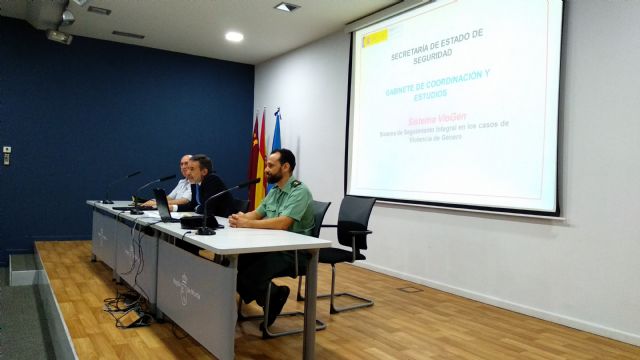 La Delegación del Gobierno forma a un centenar de agentes en valoración policial de riesgo para casos de violencia de género - 2, Foto 2