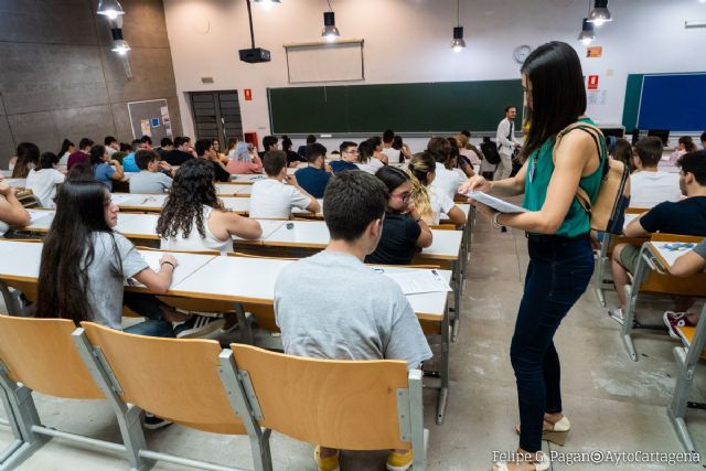 Los exámenes de la Fase General y la prueba de idiomas dan la salida a la EBAU 2019 - 1, Foto 1