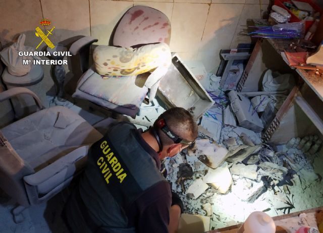 La Guardia Civil desmantela en Cartagena una organización criminal que dirigía una treintena de puntos de venta de droga - 5, Foto 5