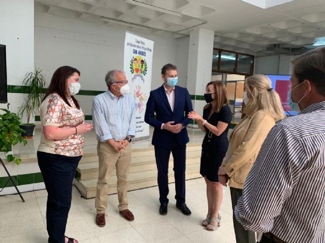 El Ayuntamiento destina una inversión superior a los 2 millones de euros al mantenimiento y mejora de 80 colegios - 4, Foto 4