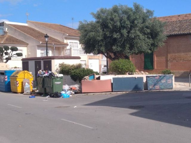 MC: La desidia del Gobierno en mantenimiento inunda de suciedad y maleza la diputación de La Palma - 2, Foto 2