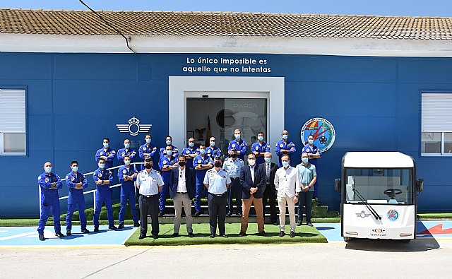 La PAPEA (Patrulla Acrobática de Paracaidismo del Ejército del Aire) comienza su electrificación de la mano de Turiscar Ecotrain - 1, Foto 1