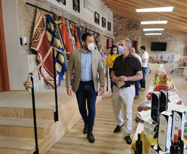 La concejalía de Artesanía y Artelor presentan la IV Semana del Artesano, una rica y diversificada muestra de oficios artesanos y alimentación - 1, Foto 1