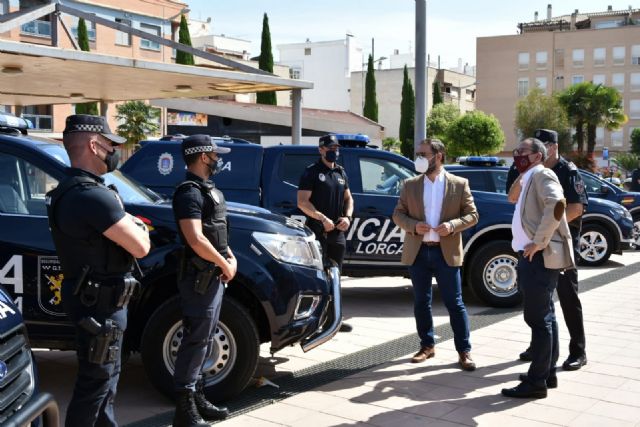 El Ayuntamiento de Lorca presenta la renovación de parte de la flota de coches de Policía Local para dotarles de mejores medios y herramientas con los que poder desarrollar su labor - 1, Foto 1