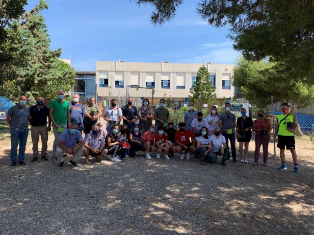 La concejalía de Educación Medioambiental dona ejemplares del Manzano de la Cuesta de Gos a los Centros Educativos aguileños con Huerto Escolar conveniado - 1, Foto 1