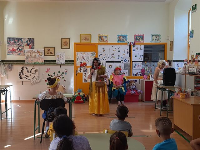 La Concejalía de Política del Mayor recupera la actividad de los Abuelos Cuentacuentos con una programación de visitas a colegios, guarderías y residencias - 2, Foto 2