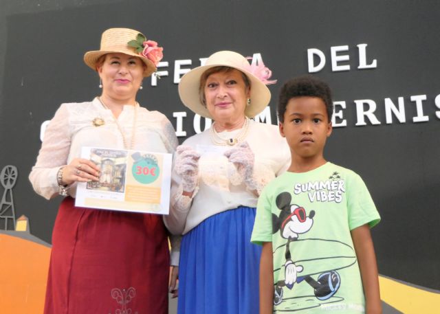 Artesanía, sorteos, pasodobles y vestidos de época en la apertura de la I Feria de Comercio Modernista de La Unión - 2, Foto 2