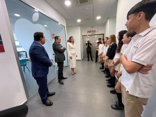 José María Albarracín dará nombre al aula de formación empresarial de New CastelarCollege - 1, Foto 1