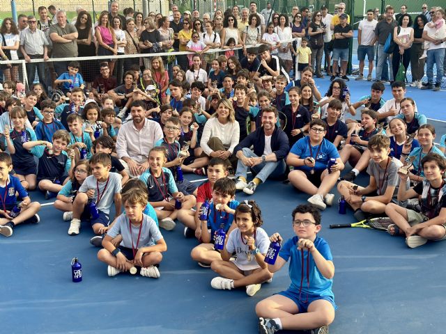 La Comunidad financia la renovación de las pistas de tenis del Pabellón Central de Cartagena - 1, Foto 1