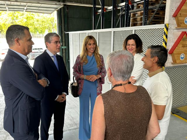 Murcia entrega 6.000 euros al Banco de Alimentos del Segura recaudados en la III Carrera Solidaria de Mercamurcia - 3, Foto 3