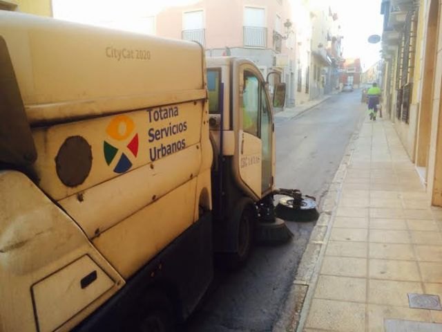 Ponen en marcha un plan de choque de limpieza viaria en el casco urbano, Foto 3