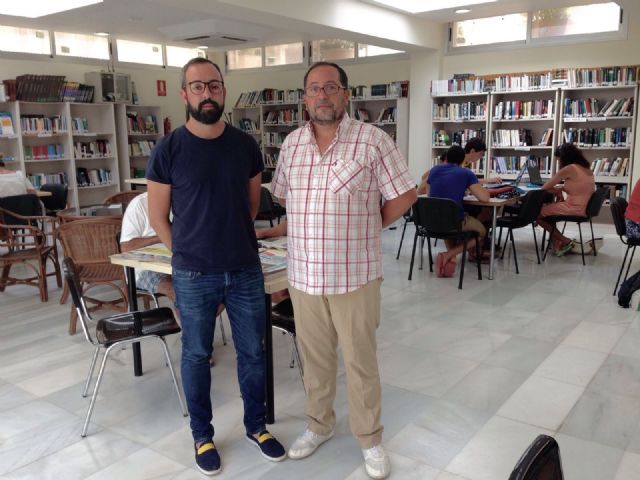David Martínez visitó la biblioteca de La Manga para estudiar mejoras de cara al próximo curso - 1, Foto 1