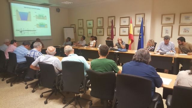 La Consejería presenta a la comisión técnico-científica del Mar Menor el anteproyecto del humedal artificial - 1, Foto 1