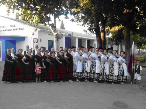 El grupo Coros y Danzas de Molina participa en la grabación de un DVD promocional de la Federación de Asociaciones de Coros y Danzas de España - 1, Foto 1