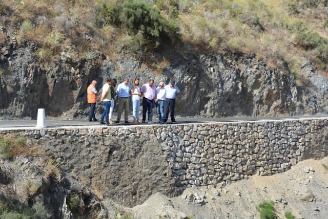 Fomento invierte 229.000 euros en la recuperación de la carretera del paraje de Los Mayorales y la Cuesta de Gos de Águilas - 1, Foto 1