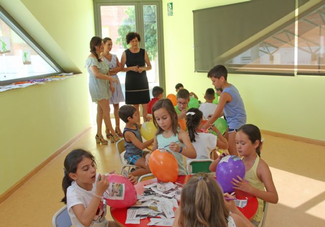Un centenar de niños disfrutan y aprenden en la Escuela de Verano de la Red Municipal de Guarderías - 2, Foto 2