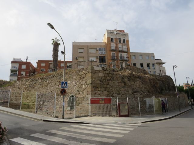 Ciudadanos pide al Ayuntamiento que ponga en valor los restos de la Muralla de Felipe V que se hallaron en 2015 - 2, Foto 2