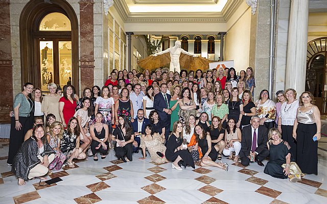 Más de 100 personas acuden a la I Cena de Verano de la Organización de Mujeres Empresarias, Profesionales y Directivas de la Región de Murcia - 2, Foto 2