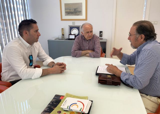 La Asociación de Empresarios y Comerciantes del Segura se presenta al nuevo alcalde torreño - 2, Foto 2