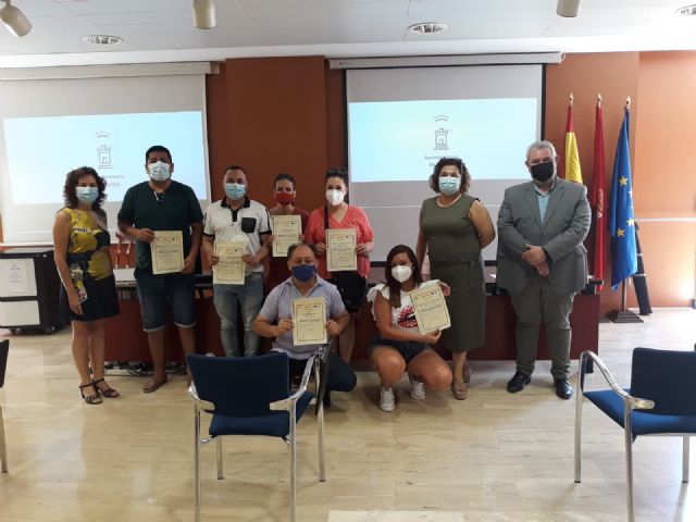 Once personas participan en la primera acción formativa de instrucción de yoga promovida por el Servicio de Empleo - 2, Foto 2