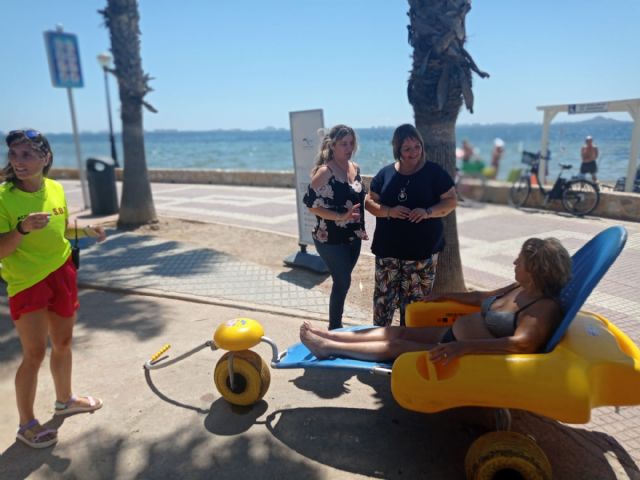 Seis playas de Los Alcázares ofrecen el servicio gratuito de baño asistido - 2, Foto 2
