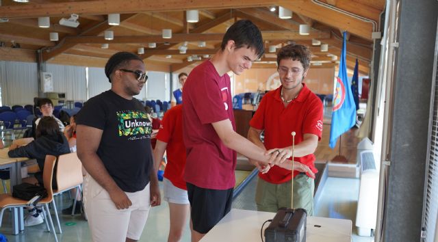 Jóvenes con necesidades diversas disfrutan de la divulgación científica de la UPCT durante el Campus Inclusivo - 2, Foto 2