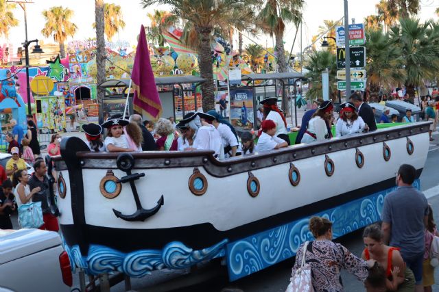 Desfile de carrozas y comparsas para finalizar las fiestas patronales 2022 - 4, Foto 4
