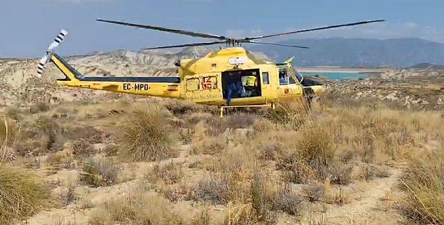 Rescatan a tres excursionistas extraviados en las inmediaciones del Embalse de Algeciras en Alhama de Murcia, Foto 1