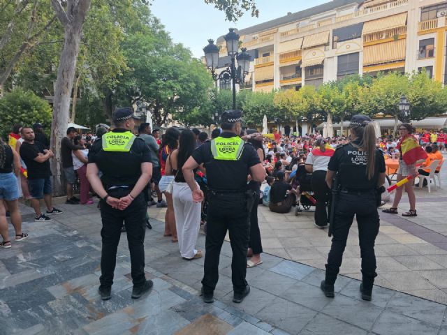 La Polic�a Local de Lorca refuerza la vigilancia en el casco urbano, pedan�as y litoral con m�s de un centenar de controles y diez detenidos en la �ltima semana