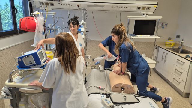 Los Arcos forma a cerca de 800 profesionales del hospital para actuar en los primeros minutos de una parada cardiorrespiratoria - 2, Foto 2