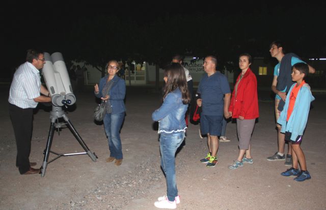Más de 100 personas asistieron a la jornada 'lluvia de estrellas' en el Cabezo de la Jara - 2, Foto 2