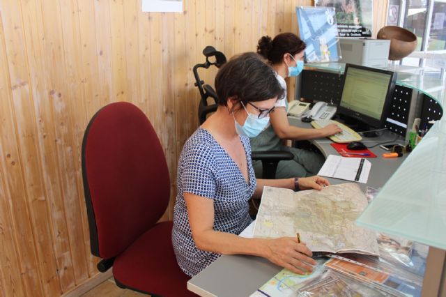 The Tourist Office hours are maintained during this month of August, from Monday to Friday, from 9:00 a.m. to 2:00 p.m., Foto 2