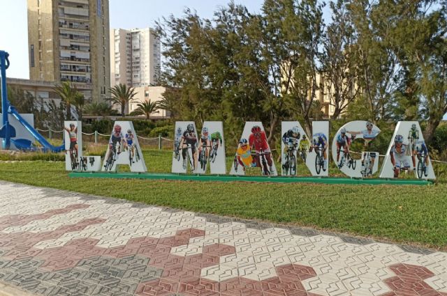 La Manga estrena imagen dando la bienvenida a la Vuelta Ciclista a España - 1, Foto 1