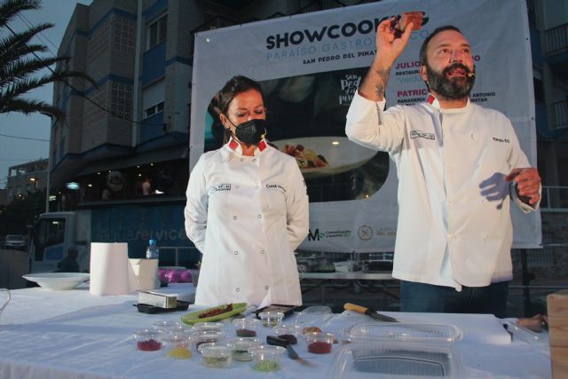 Tomás Écija y Cundi Sánchez revisaron los sabores del Mar Menor en su showcooking Sal y Salazón - 2, Foto 2