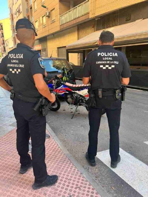 La Policía Local de Caravaca ha intensificado este verano los controles  a motocicletas para hacer cumplir la normativa y minimizar las molestias vecinales - 1, Foto 1