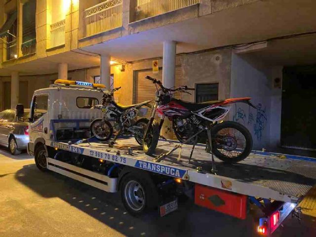 La Policía Local de Caravaca ha intensificado este verano los controles  a motocicletas para hacer cumplir la normativa y minimizar las molestias vecinales - 2, Foto 2